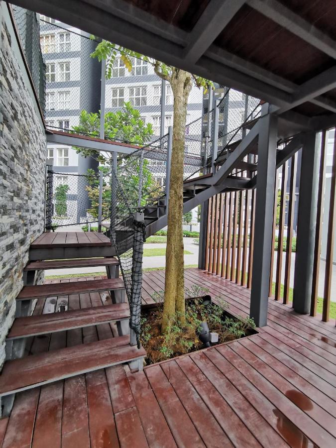Appartamento Kajang Industrial House With Olympic Size Swimming Pool Esterno foto
